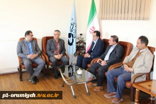 دیدار چهره به چهره رئیس دانشگاه فنی و حرفه‌ای استان آذربایجان غربی با کارکنان دانشگاه 7