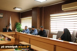 نشست صمیمی مشاور و رابطین مشاور دانشگاه فنی و حرفه‌ای استان آذربایجان غربی با رئیس دانشگاه
 3
