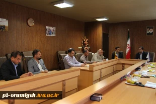 برگزاری جلسه کمیته انتشار کتب و نشریه دانشگاه فنی و حرفه‌ای استان آذربایجان غربی 4