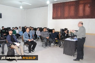 برگزاری جلسات توجیهی برای دانشجویان نوورود دانشکده ملی مهارت شهید قاضی طباطبایی ارومیه 4